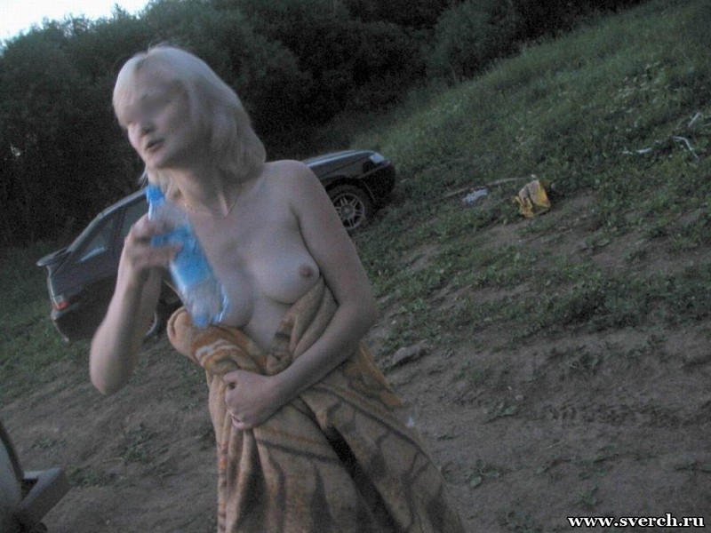 Жена взяла в рот во время пикника на озере - секс порно фото